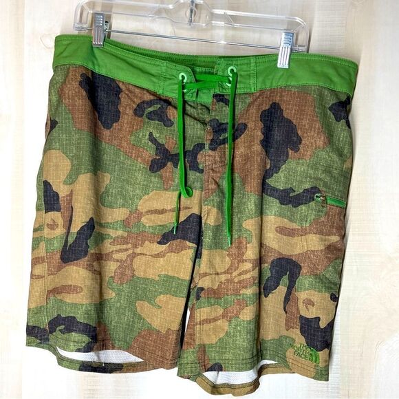 The North Face green camouflage swim trunks, size 36‎ - Picture 1 of 12